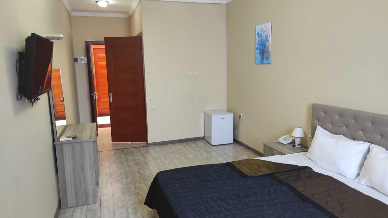 Darianna Batumi Hotel Екстериор снимка